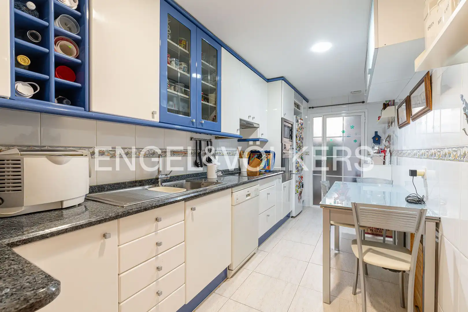 Küche von Wohnung zum Verkauf in Majadahonda mit Heizung, Privatgarten und Parkett