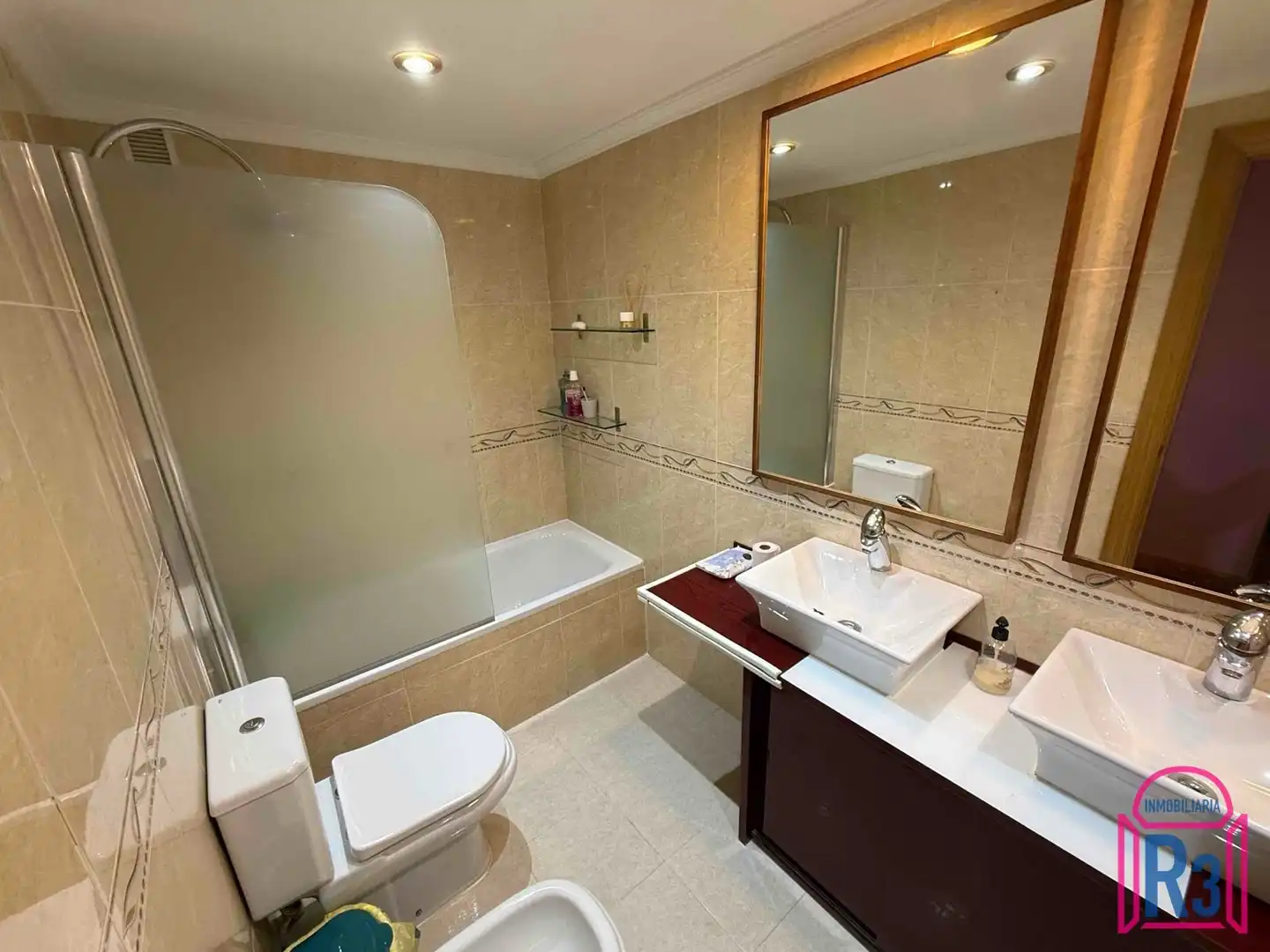 Baño de Ático de alquiler en León Capital  con Aire acondicionado, Calefacción y Terraza