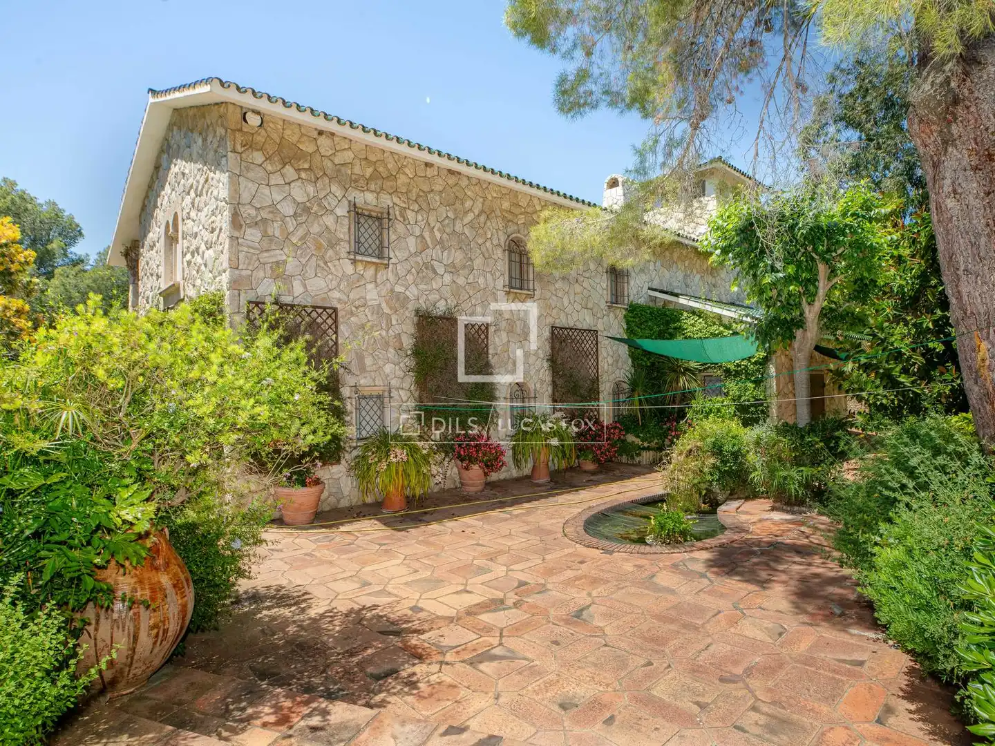 Außenansicht von Haus oder Chalet zum Verkauf in Roses mit Privatgarten, Parkett und Terrasse