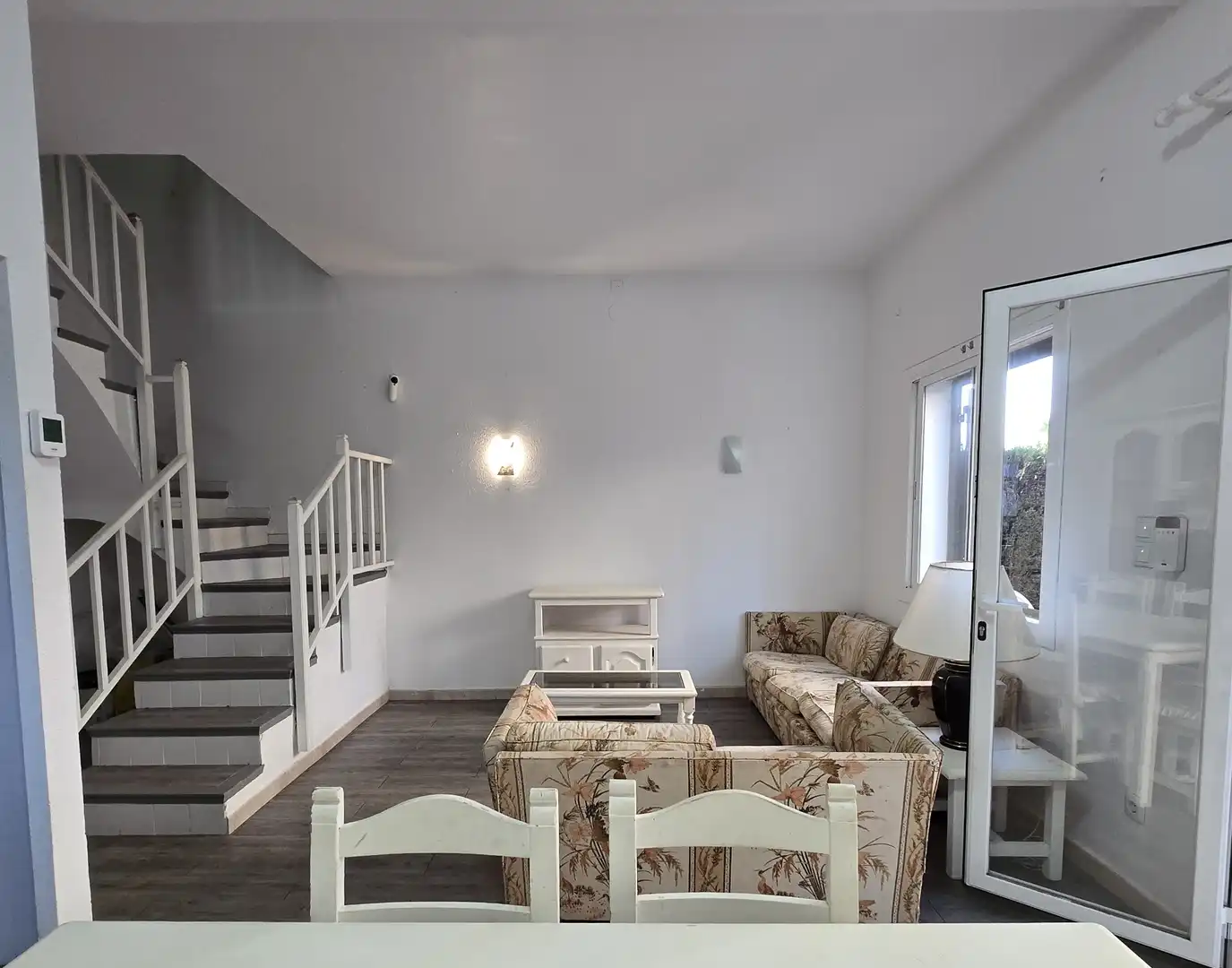 Wohnzimmer von Einfamilien-Reihenhaus zum Verkauf in Cambrils mit Privatgarten, Ofen und Gemeinschaftspool