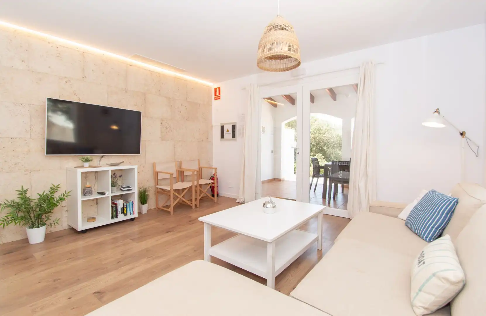 Sala de estar de Casa o chalet en venta en Ferreries con Aire acondicionado, Jardín privado y Terraza