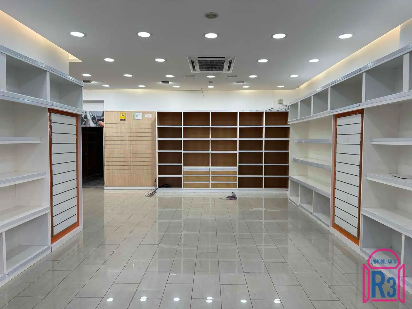 Business premises to rent in Guardia Civil - fachada a Plaza de La Pícara Justina, imagen 4