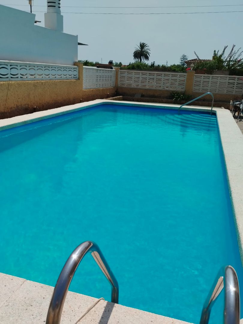 Piscina de Casa o chalet en venta en Castellón de la Plana / Castelló de la Plana con Jardín privado, Terraza y Trastero