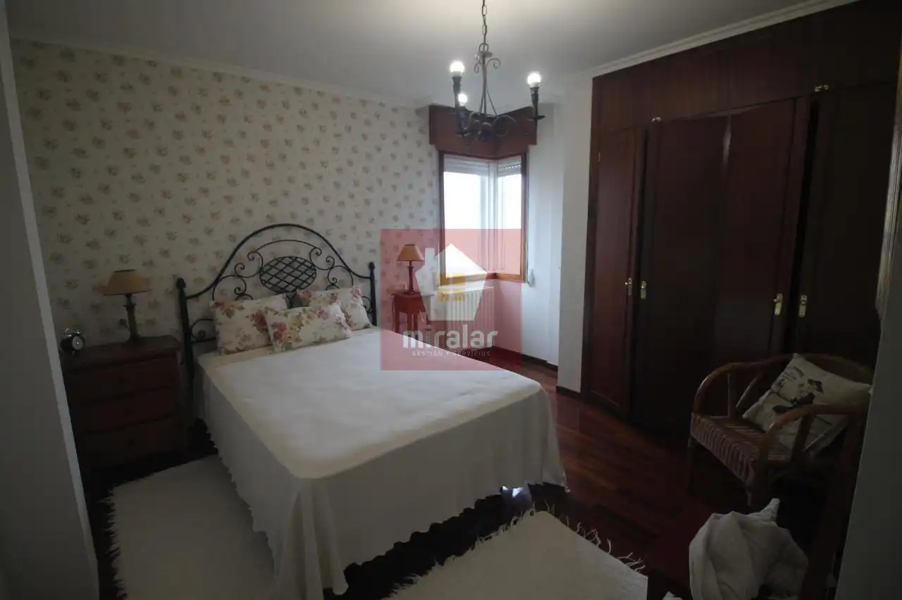 Bedroom of Flat for sale in Vigo   with Heating, Parquet flooring and Storage room