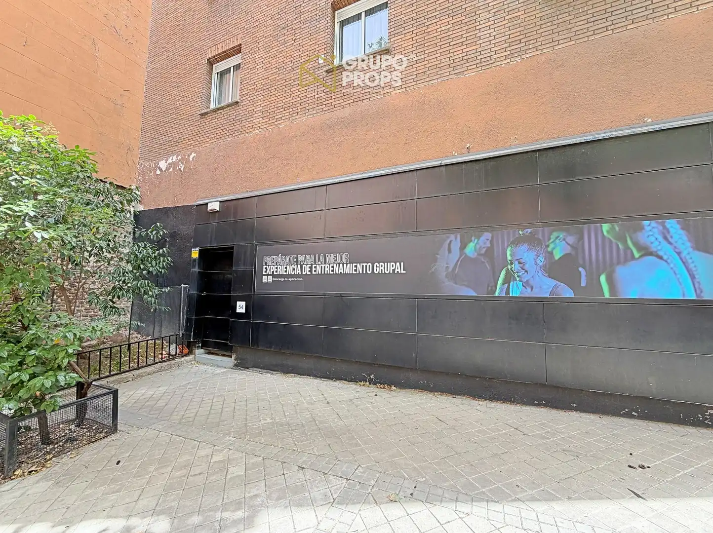 Vista exterior de Local de alquiler en Madrid