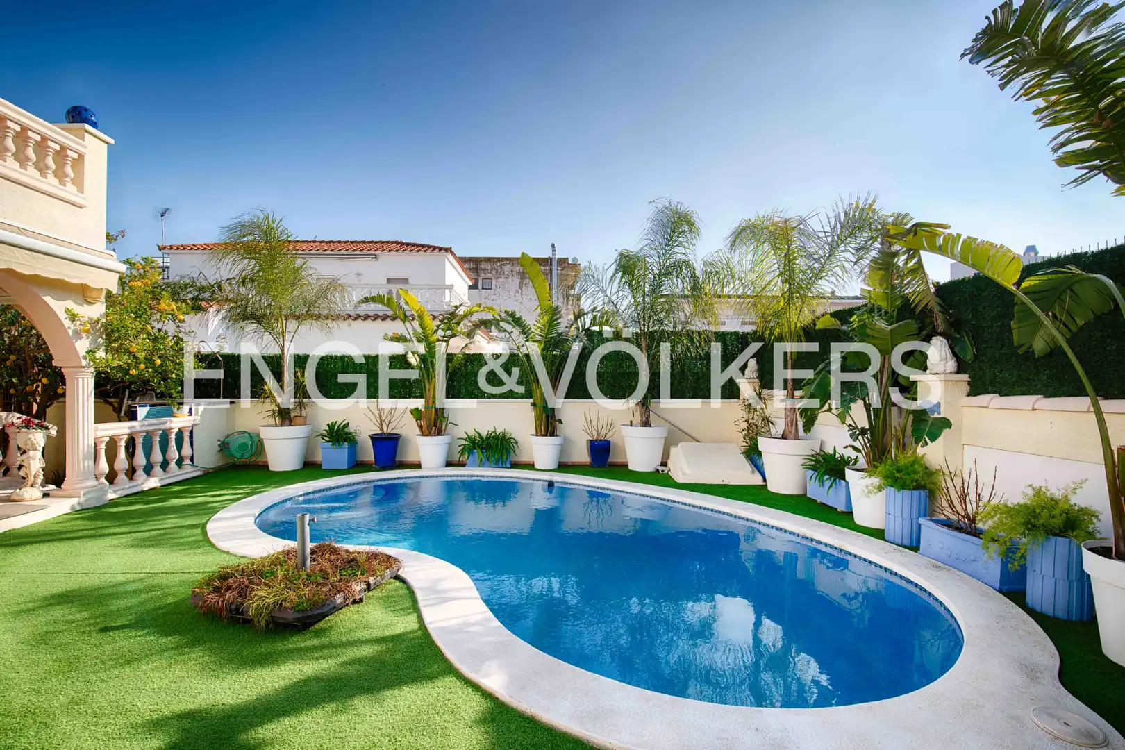 Casa con piscina en venta en Carrer de Sant Morí, imagen 5