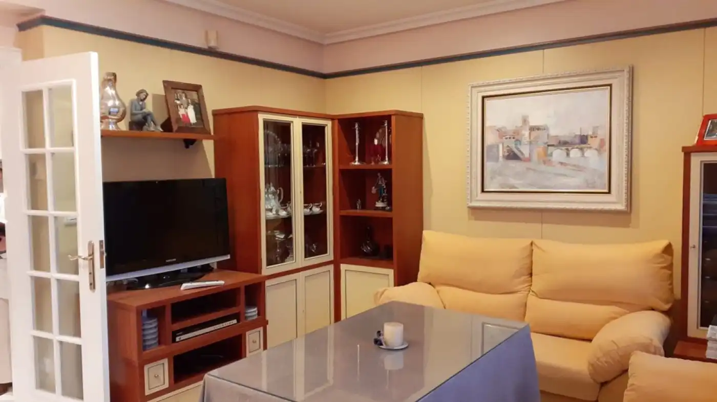 Sala de estar de Piso de alquiler en Petrer con Aire acondicionado, Calefacción y Amueblado
