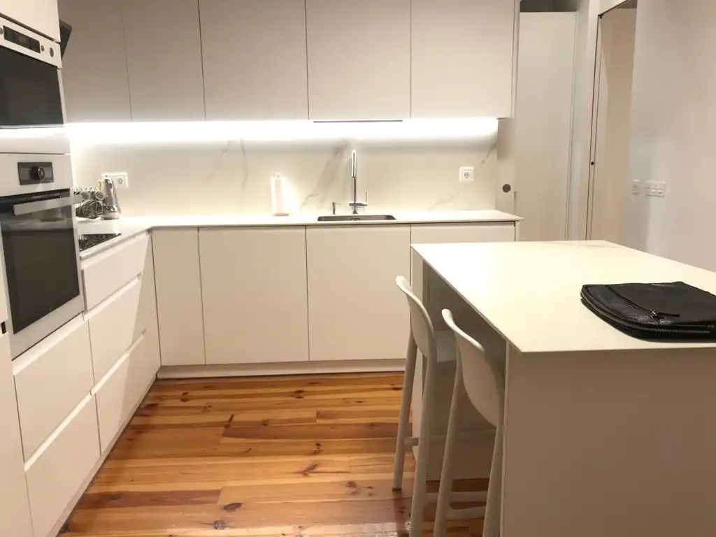 Cocina de Apartamento de alquiler en  Pamplona / Iruña con Calefacción, Amueblado y Horno
