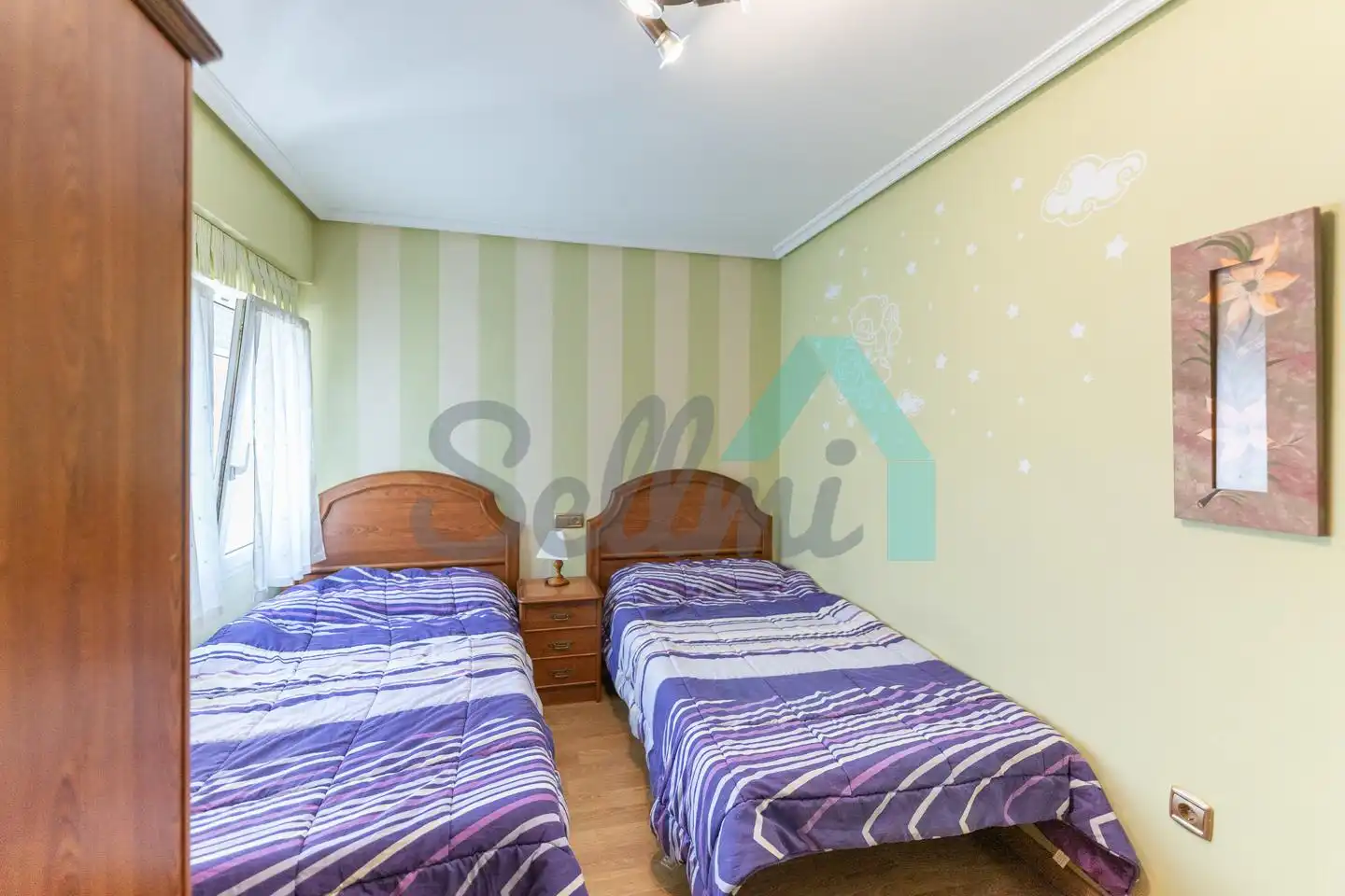 Bedroom of Flat for rent in Gijón   with Heating, Furnished and Internet
