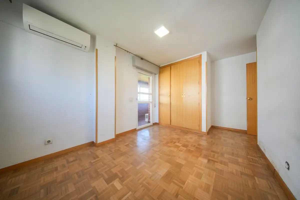 Flat with terrace for sale in Calle de Fermín Caballero, imagen 9