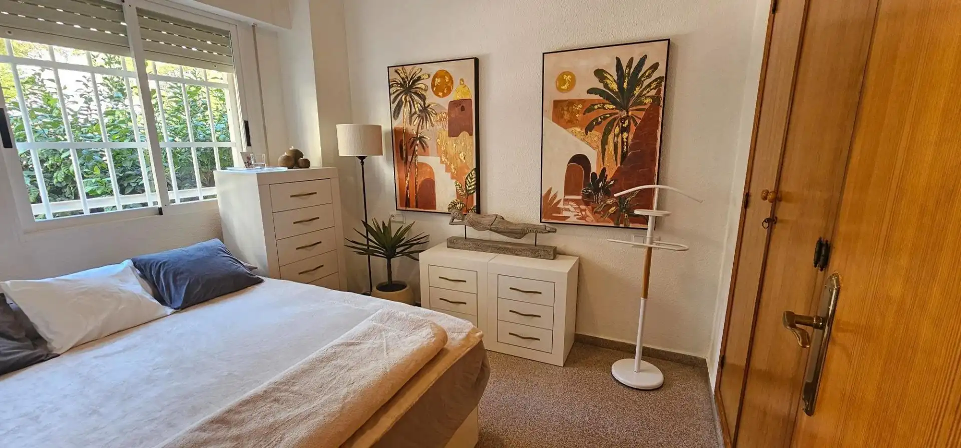 Habitación de Apartamento en venta en Las Viñas