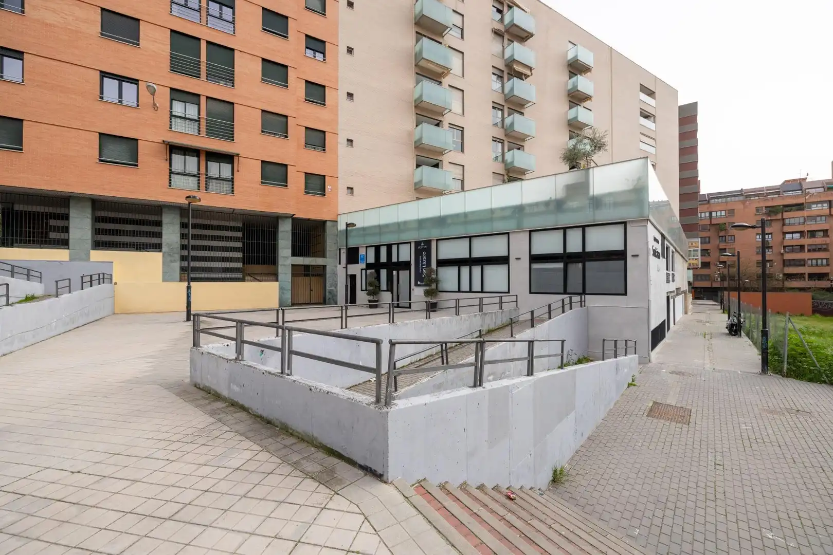 Vista exterior de Pis en venda en Granada amb Aire condicionat, Calefacció i Moblat