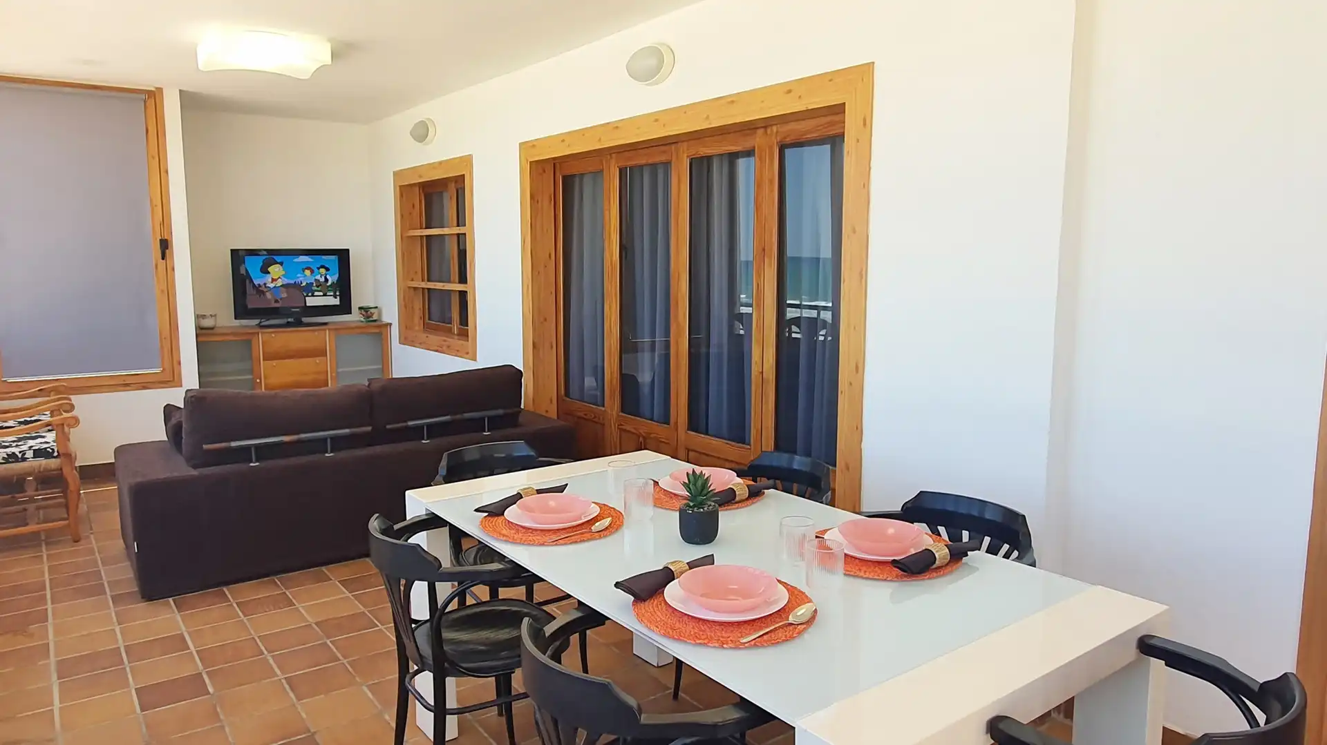 Comedor de Apartamento de alquiler en Miramar con Aire acondicionado, Terraza y Amueblado