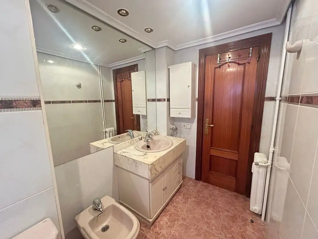 Wohnung zur Miete in Calle San Lamberto, Ventas