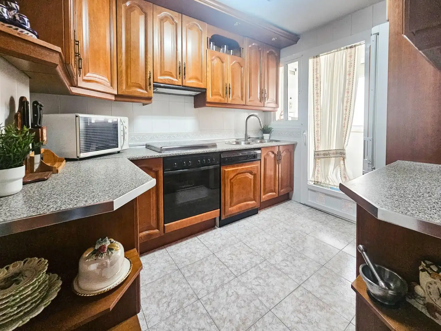 Piso en venta en Calle Manuel Caballero Venzalá, Renfe - Bulevar 1ª y 2ª Fase