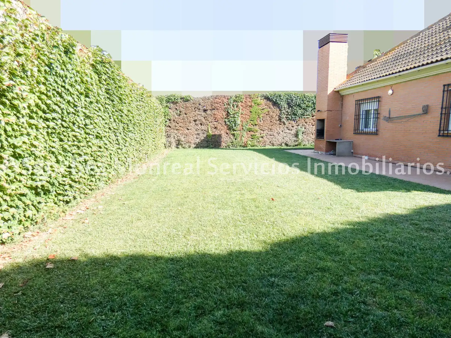 Casa adosada en venta en Avenida de la Cruz Roja, Alcázar de San Juan