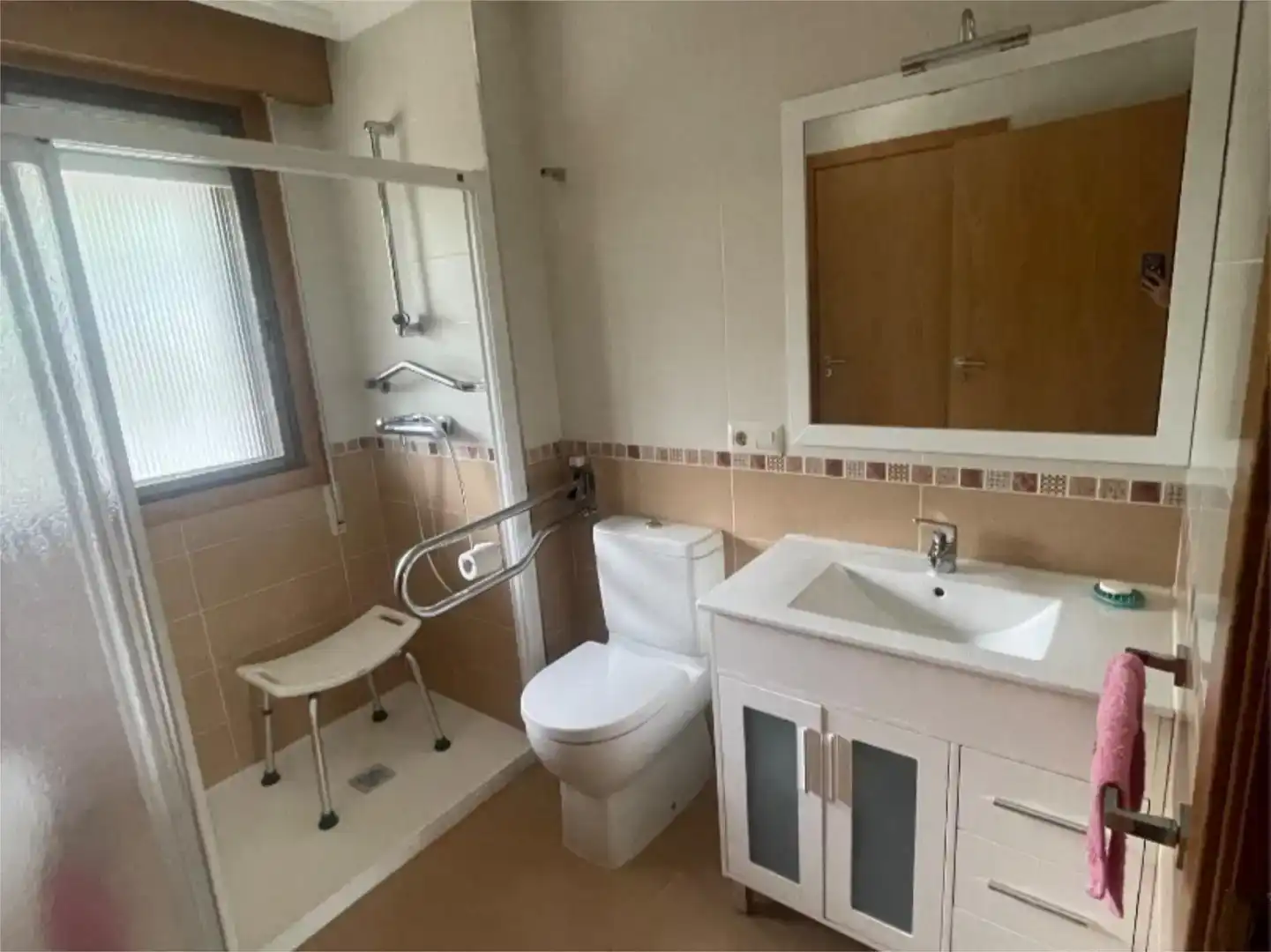 Bathroom of Flat for sale in Avión