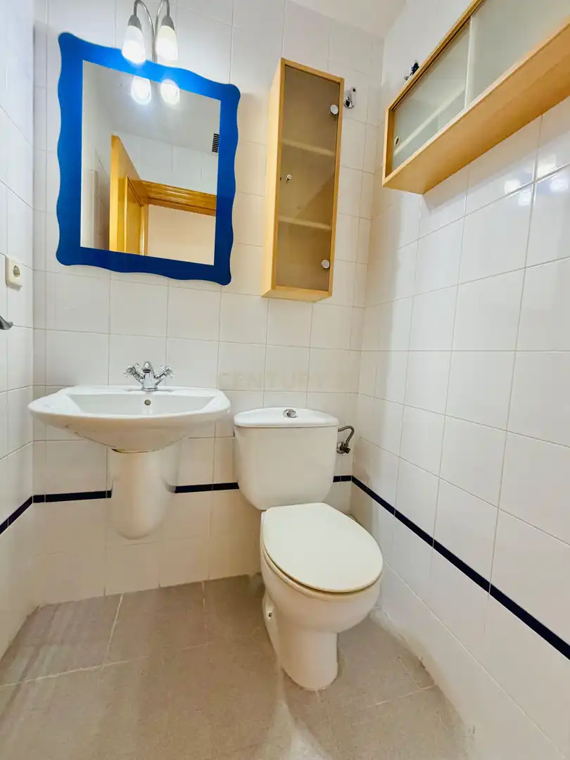 Bany de Apartament en venda en El Ejido amb Traster i Balcó