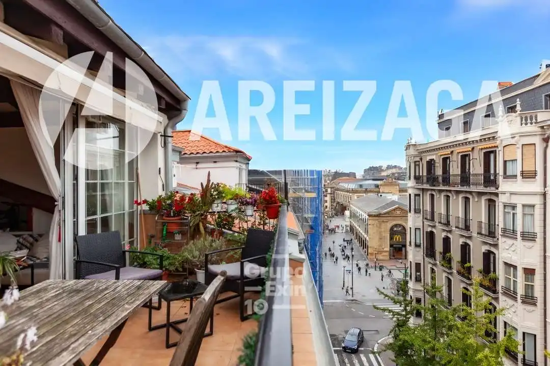 Àtic amb balcó en venda a Calle Legazpi 6, imagen 6