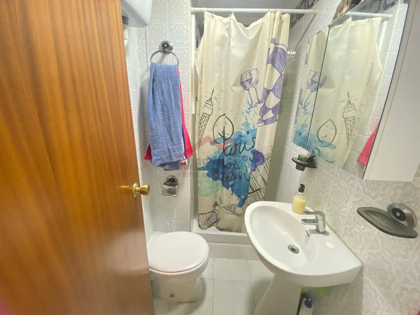 Baño de Piso en venta en Elche / Elx con Trastero y Balcón
