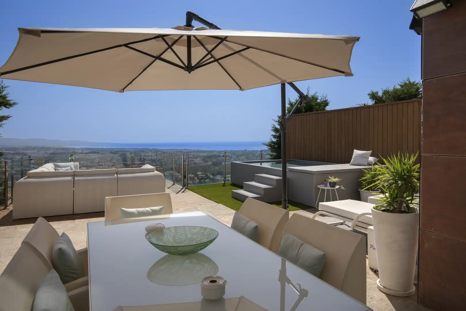 Terraza de Casa adosada de alquiler en Benahavís con Aire acondicionado, Jardín privado y Terraza