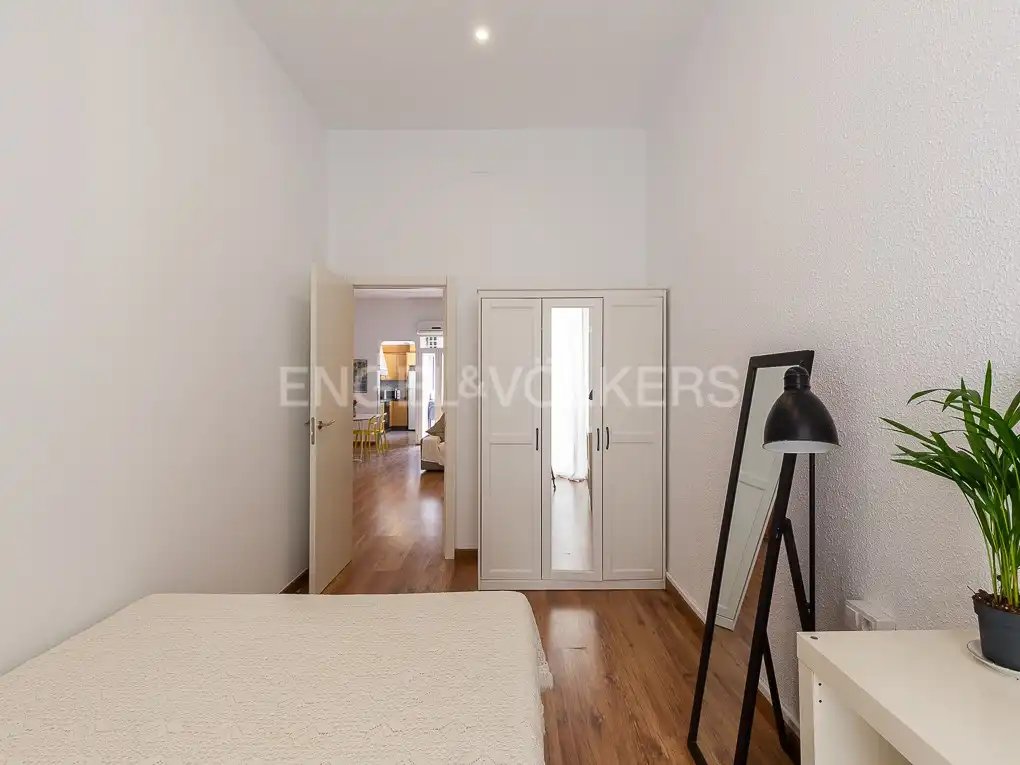 Schlafzimmer von Wohnung zur Miete in Valencia mit Klimaanlage, Heizung und Parkett