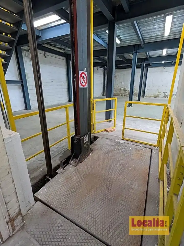 Industriegebäude zum Verkauf in pol de candina, imagen 4