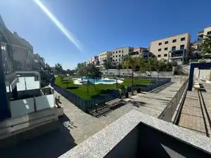 Vista exterior de Piso de alquiler en Almuñécar con Aire acondicionado, Terraza y Amueblado