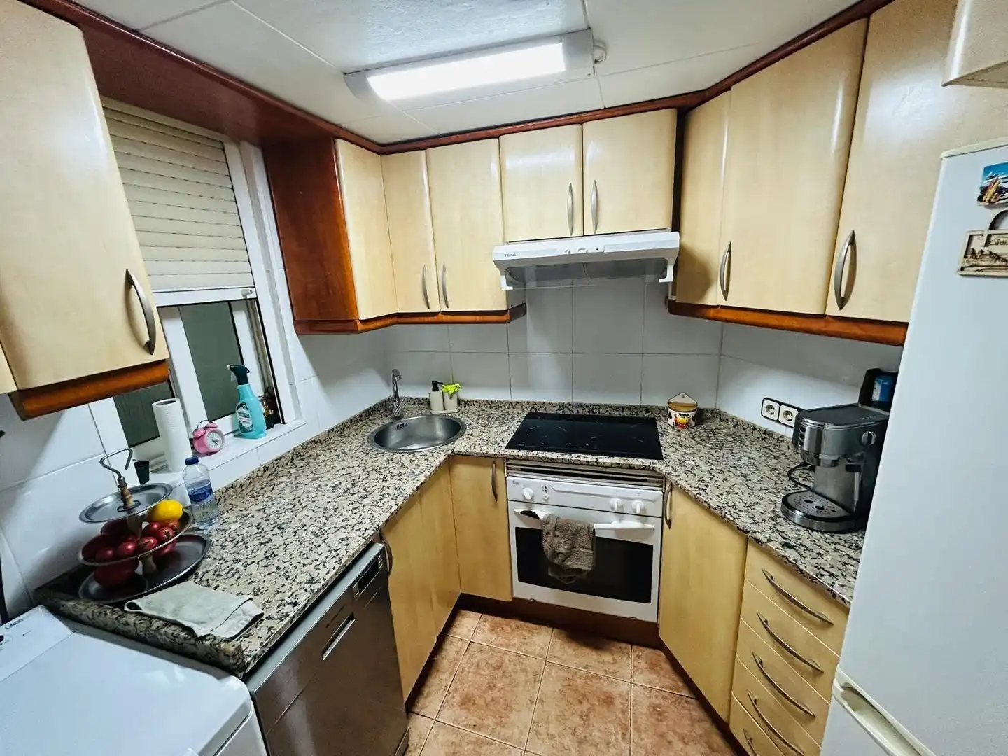 Cocina de Planta baja en venta en L'Hospitalet de Llobregat con Aire acondicionado