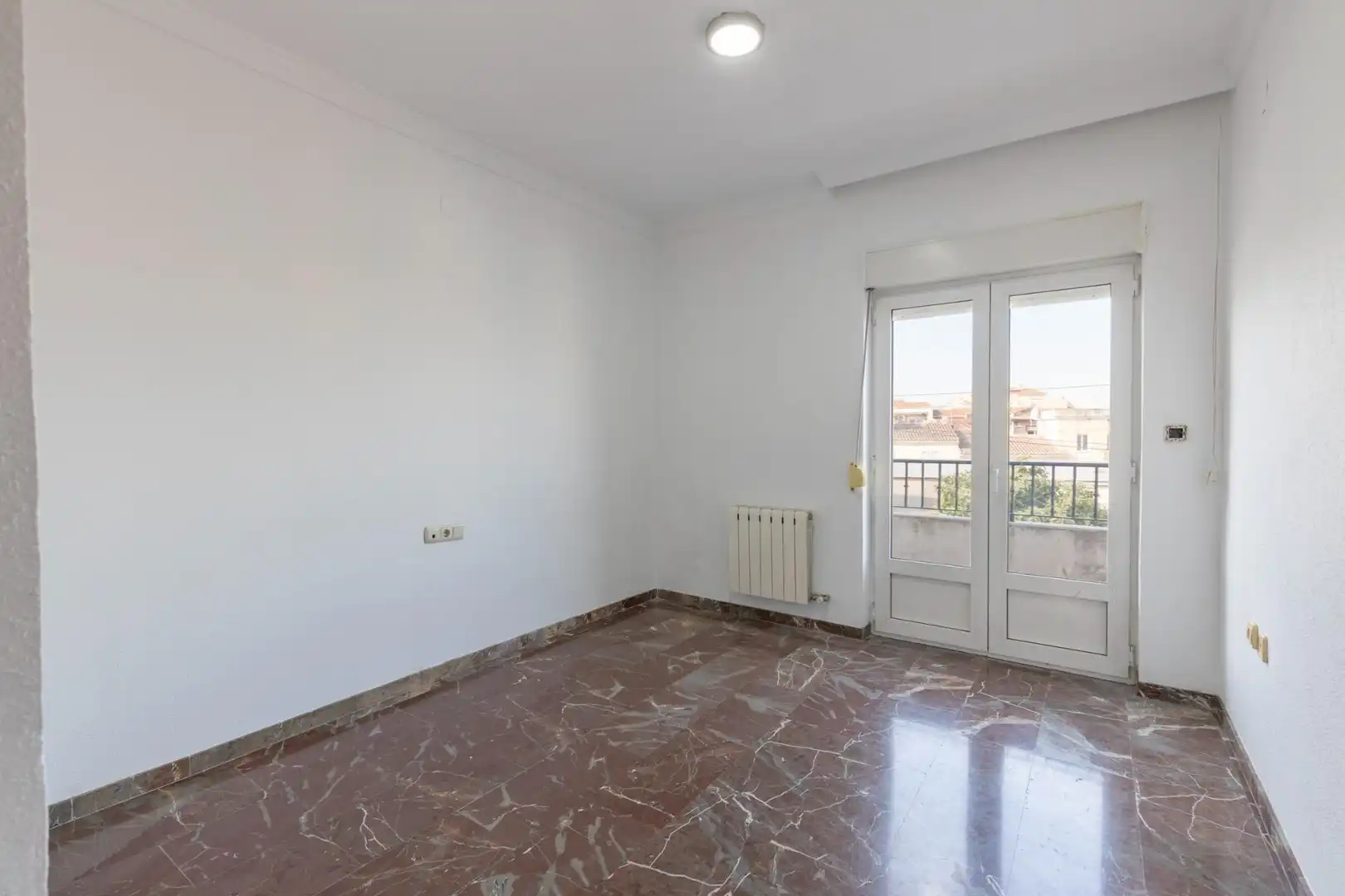 Habitación de Casa o chalet en venta en Las Gabias con Calefacción, Trastero y Balcón