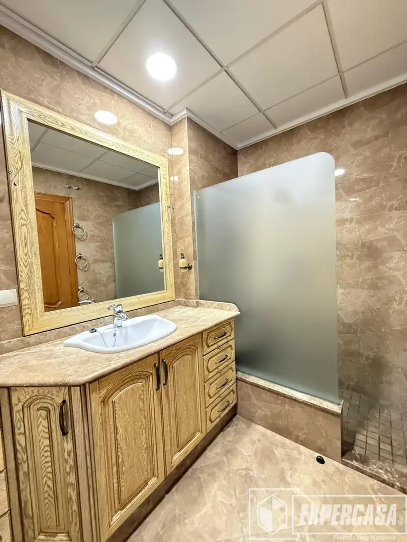 Baño de Casa o chalet de alquiler en Picassent con Calefacción, Terraza y Trastero