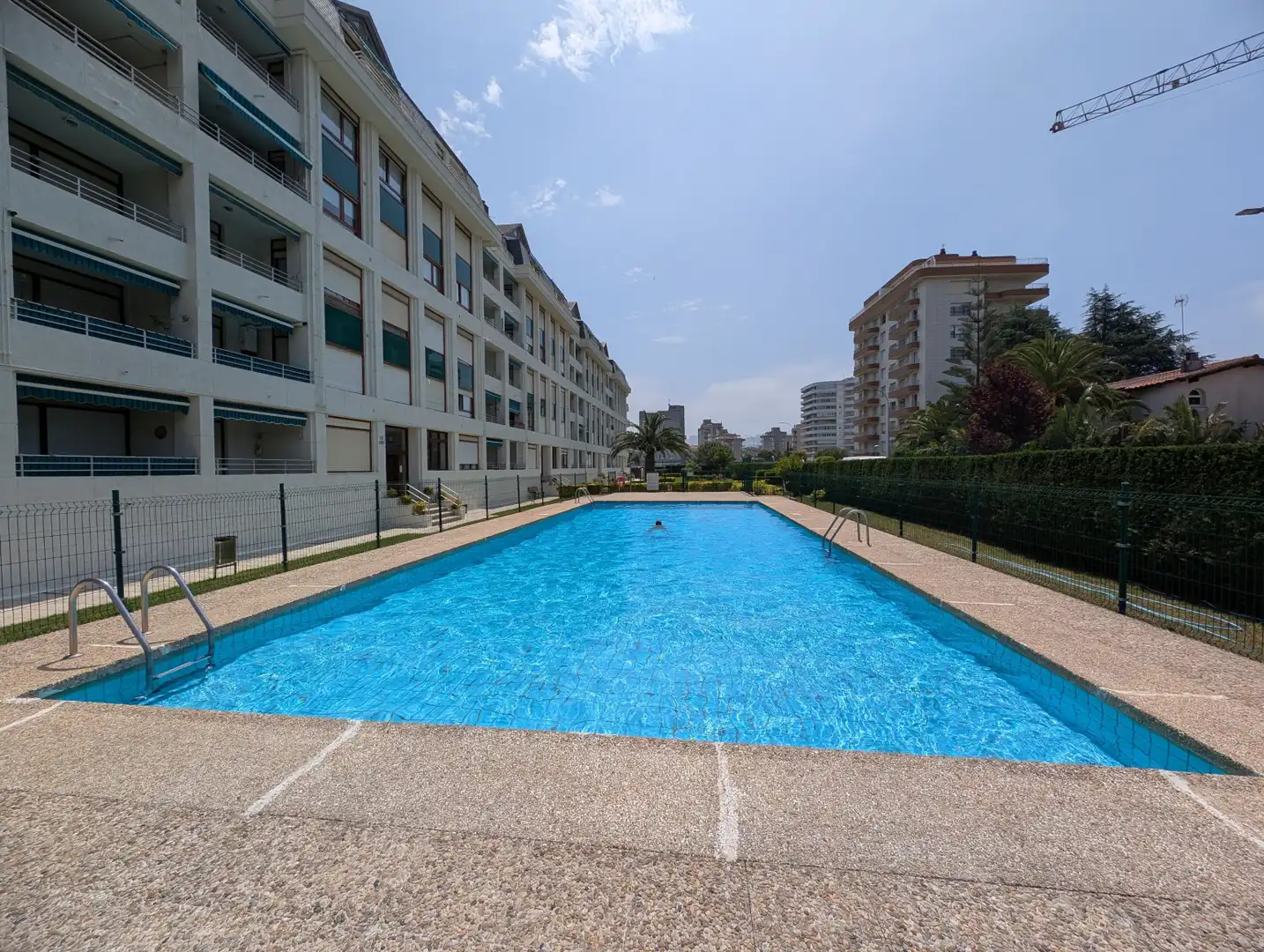 Flat for sale in Laredo - CALLE ENRIQUE MOWINCKEL- RCIA AMANECER, 84, Zona Playa