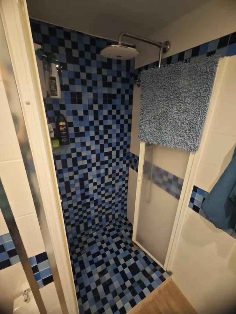 Badezimmer von Wohnungen zum Verkauf in Guardamar de la Safor mit Klimaanlage, Heizung und Terrasse