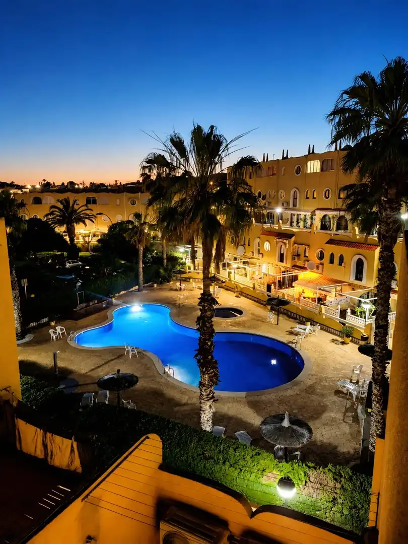 Piscina de Casa adosada en venda en El Campello amb Aire condicionat, Calefacció i Terrassa
