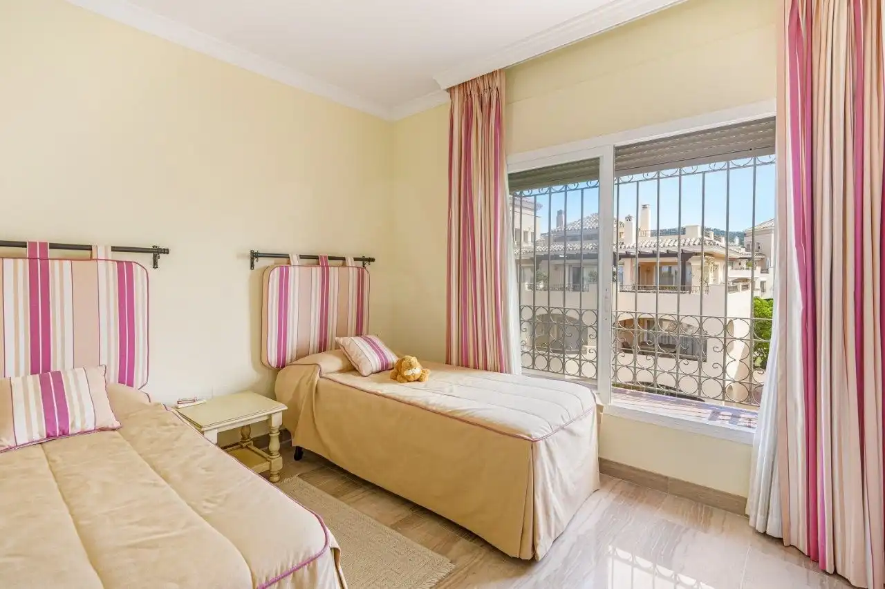 Piso con piscina en venta en Elviria - Cabopino, imagen 19