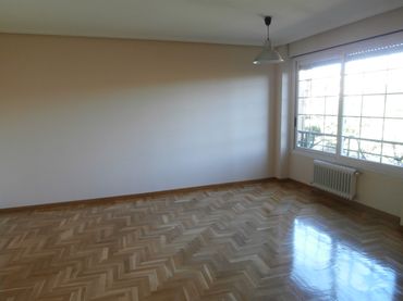 Pis amb piscina en venda a Avenida Europa