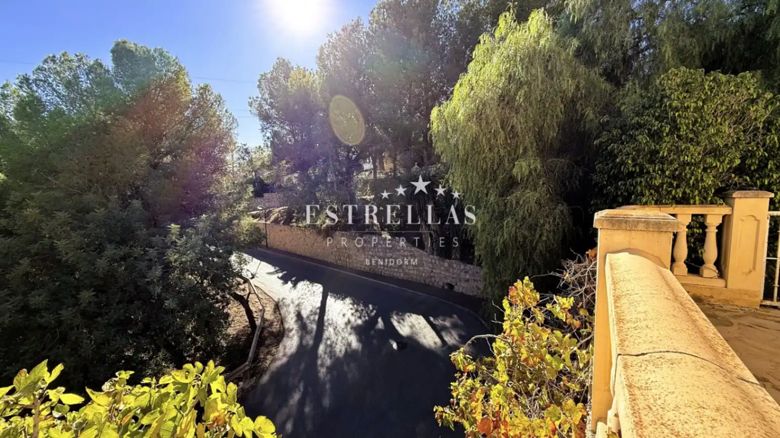 Vista exterior de Casa o chalet en venta en La Nucia con Aire acondicionado, Calefacción y Jardín privado