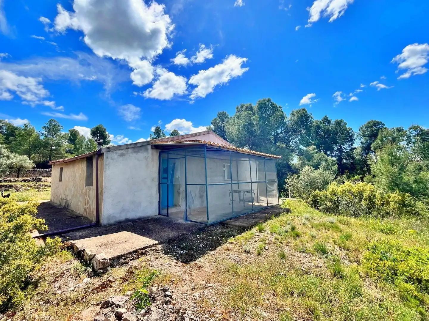 Houses for sale in Flix