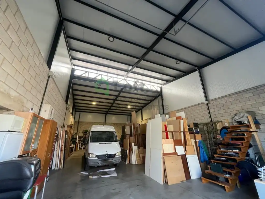Nau industrial de lloguer en Badajoz