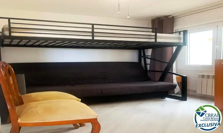Dormitori de Àtic en venda en Roses amb Calefacció, Traster i Moblat