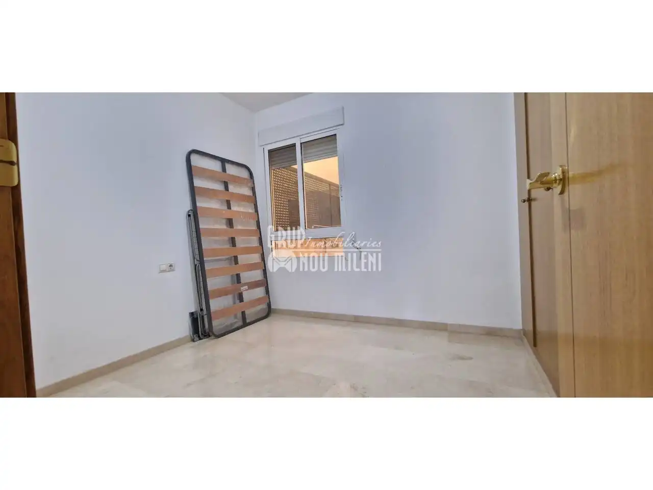 Schlafzimmer von Wohnung zur Miete in Massanassa mit Klimaanlage, Terrasse und Möbliert