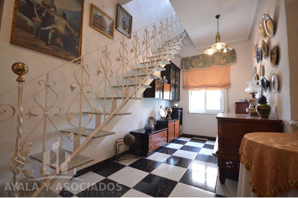 Single-family semi-detached for sale in Ciudad Jardín