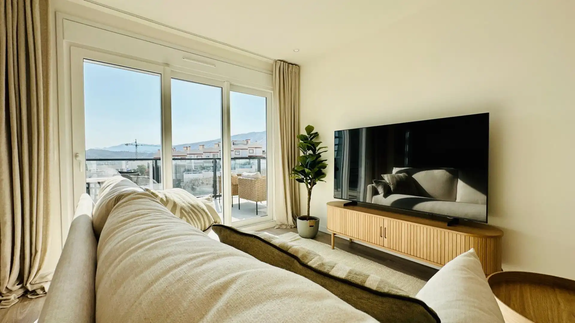 Sala d'estar de Apartament en venda en Finestrat amb Aire condicionat, Jardí privat i Terrassa