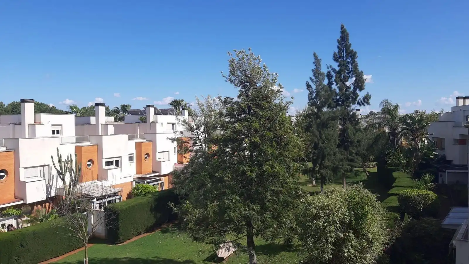 Jardín de Casa adosada de alquiler en Alcalá de Guadaira con Aire acondicionado, Calefacción y Jardín privado