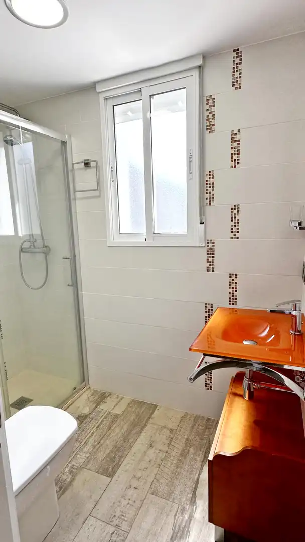 Baño de Apartamento de alquiler en Gandia con Terraza, Amueblado y Horno