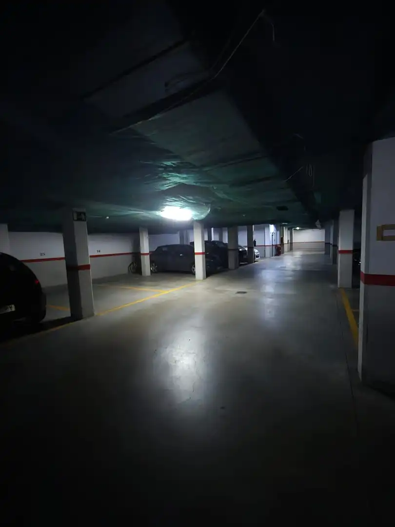 Parking de Piso en venta en Ávila con Calefacción