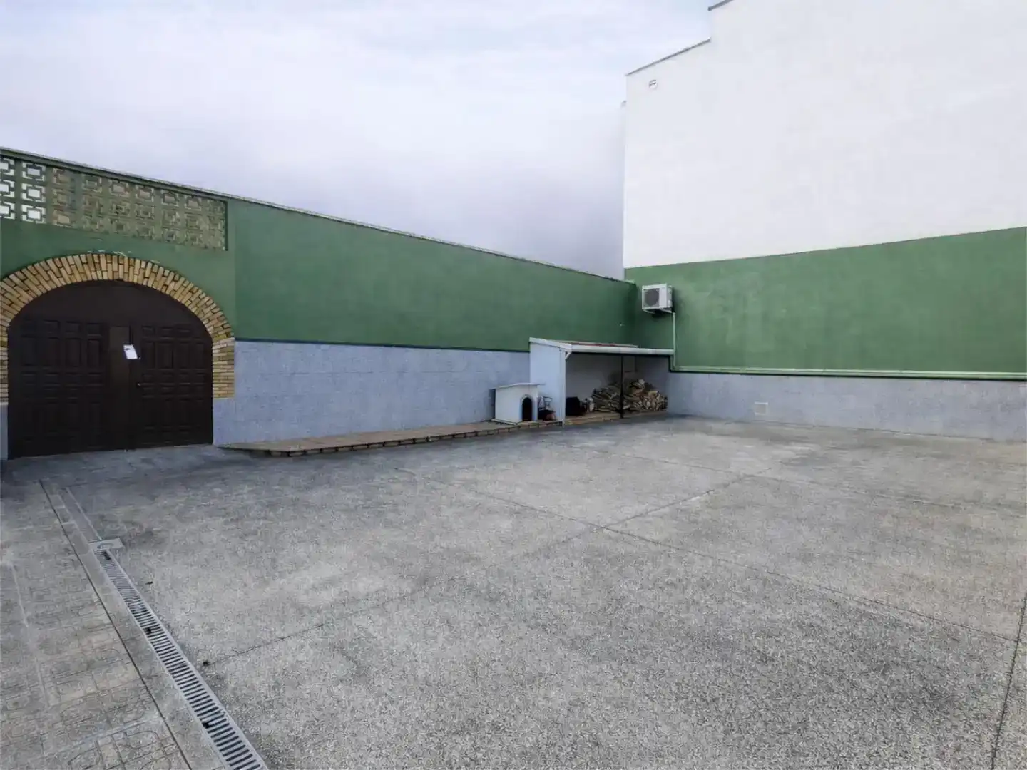 Vista exterior de Casa o chalet en venta en Torrejón de Ardoz con Jardín privado, Trastero y Piscina