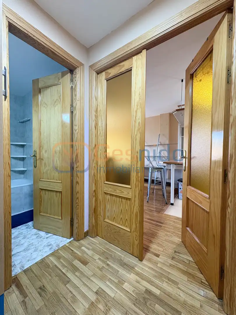 Piso de alquiler en Segovia con Calefacción, Parquet y Terraza