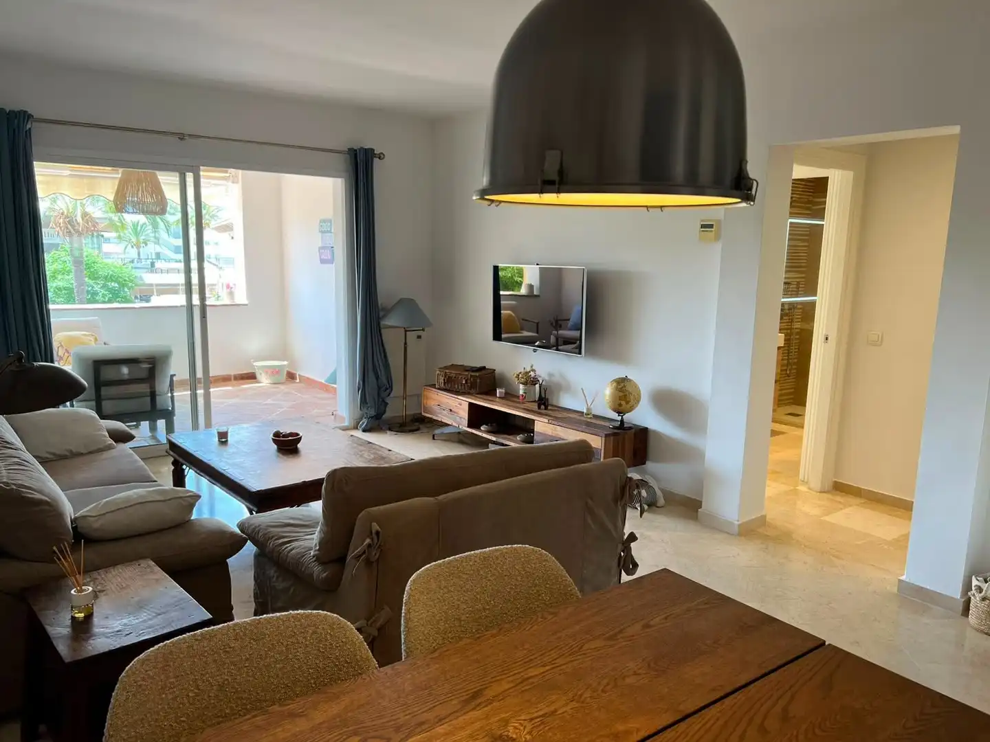 Sala d'estar de Apartament de lloguer en Marbella amb Aire condicionat, Calefacció i Terrassa