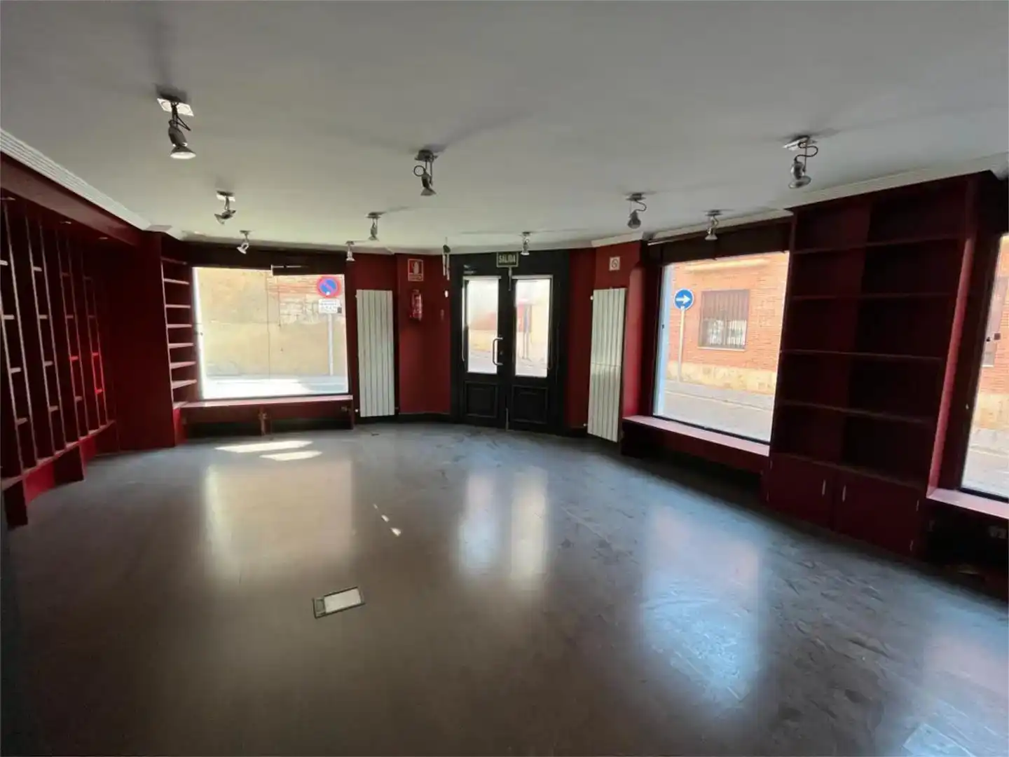 Local de alquiler en Toro con Parquet